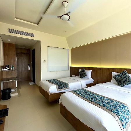 Hotel Grand Parivaar Igatpuri Bagian luar foto